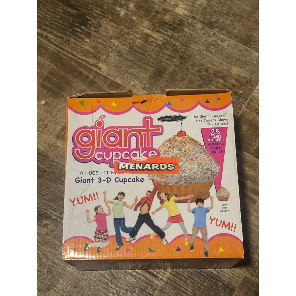 Menards Giant Cupcake 3D Cake Pan Mold Novelty Bakeware Large